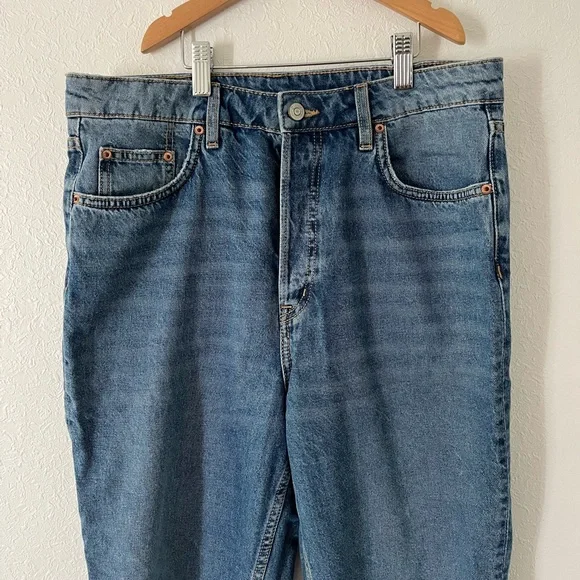 H&M High Rise Straight Leg - Picture 2 of 5